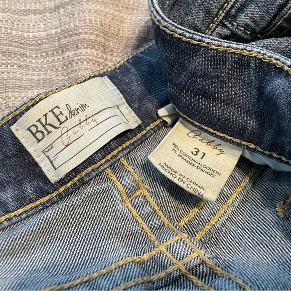 BKE Gabby, 31 waist, stretch cropped jean - Picture 2 of 3